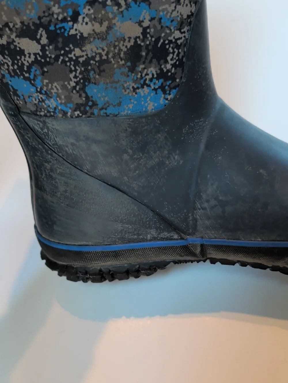 Bogs Grasp Camo Blue And Gray Waterproof Snow And Rain Boots. Sz 5